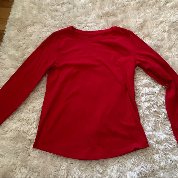 3 Girls Shirts Short sleeve graph tee, sold red long sleeve, blue Long sleeve M - Picture 4 of 9